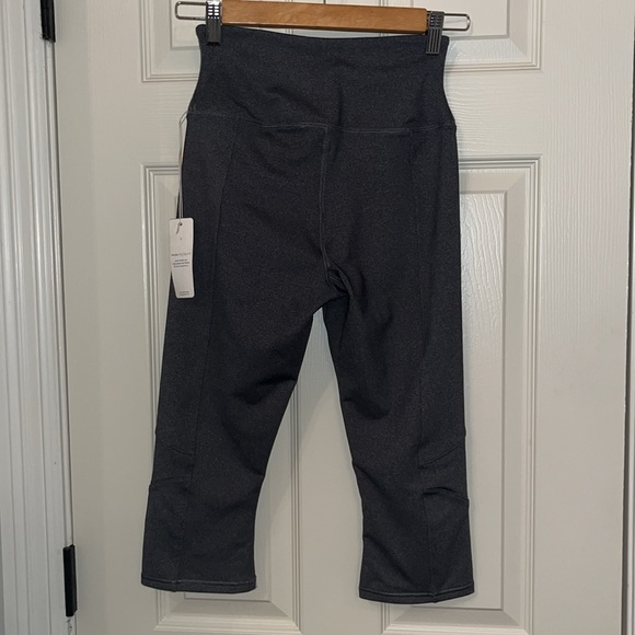 NWT NYDJ Women’s Gray City Sport Original Slimming Fit Capri Leggings Sz XS Yoga - Picture 4 of 10